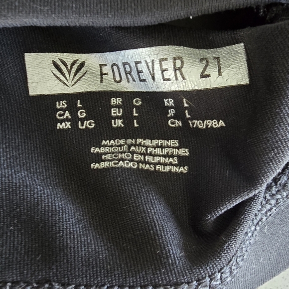 Forever 21 Black Racerback Sports Bra with Mesh Cut-Out Details​​ - Picture 4 of 4